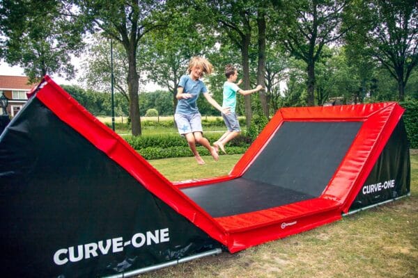 12SPRINGS CURVE ONE trampoline