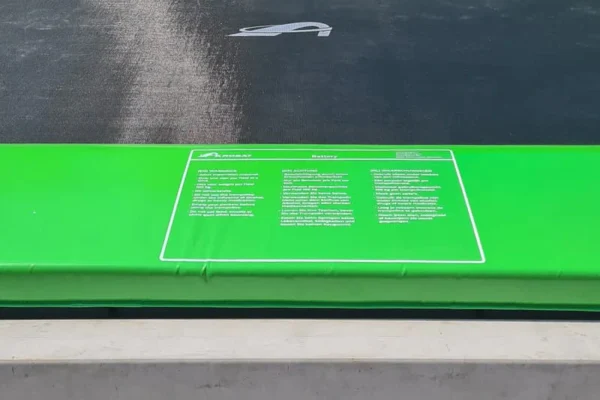 Akrobat Battery Flat