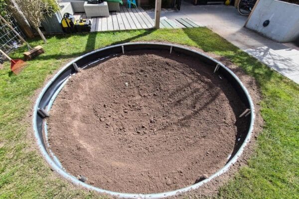 Installation Flat Round Trampoline (2) Trampoline Ingraaf Service Flat to the ground